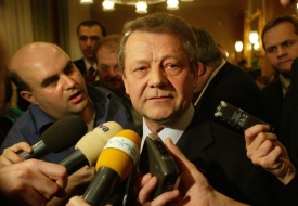 Ladislav &Scaron;ustr je v parlamentu od roku 1998. A chce b&yacute;t i d&aacute;l.