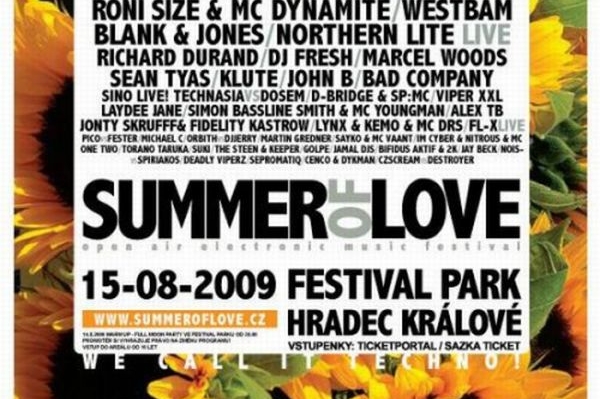 Letošní Summer of Love se poprvé konal na hradeckém letišti. Letošní Summer of Love se poprvé konal na hradeckém letišti.