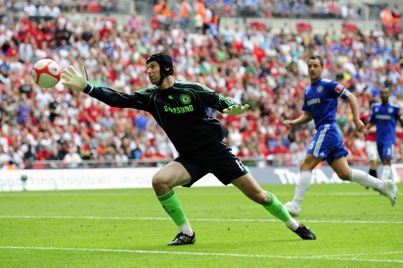 Brankář Chelsea Petr Čech v utkání Poháru Community Shield. Brankář Chelsea Petr Čech v utkání Poháru Community Shield.