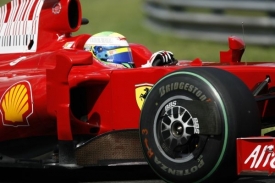 Felipe Massa ve voze Ferrari (Ilustrační foto). Felipe Massa ve voze Ferrari (Ilustrační foto).