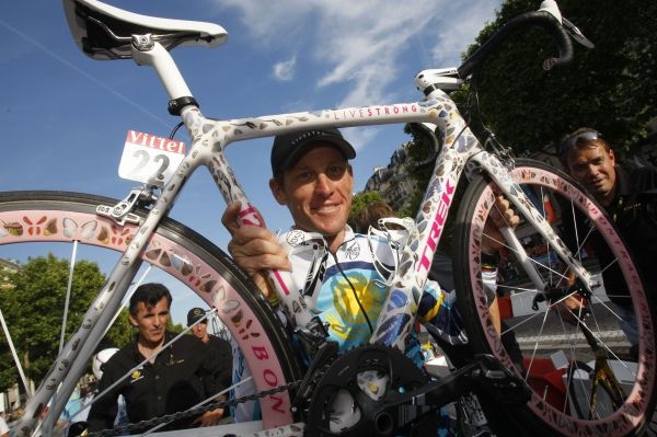 Lance Armstrong během letošní Tour de France. Lance Armstrong během letošní Tour de France.