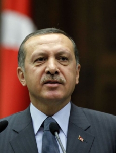 Tureck&yacute; premi&eacute;r Erdogan hodl&aacute; kurdskou ot&aacute;zku aktivně ře&scaron;it.
