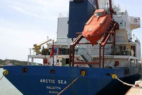 Unesená a nalezená Arctic Sea.