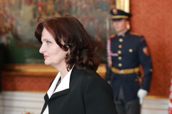 Ministryně školství Miroslava Kopicová bude muset generálku odložit.