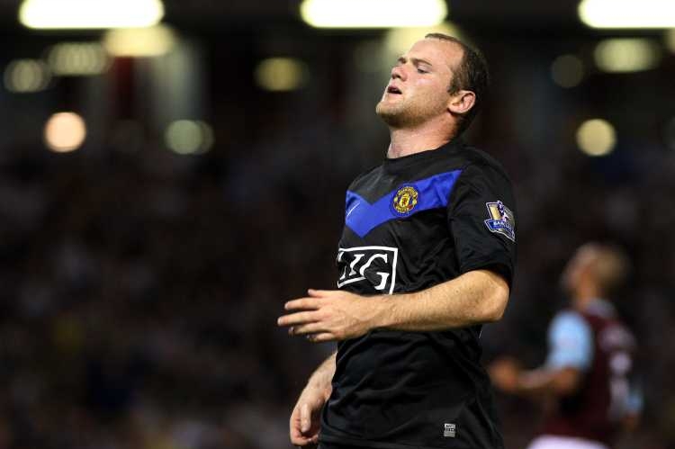 Wayne Rooney, zklamaná hvězda fotbalistů Manchesteru United. Wayne Rooney, zklamaná hvězda fotbalistů Manchesteru United.