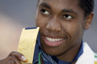 Jihoafričanka Caster Semenyaov&aacute;. Žena, nebo muž?