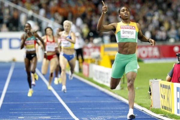 Caster Semenyaová slaví triumf na ženské osmistovce. Oprávněně? Caster Semenyaová slaví triumf na ženské osmistovce. Oprávněně?