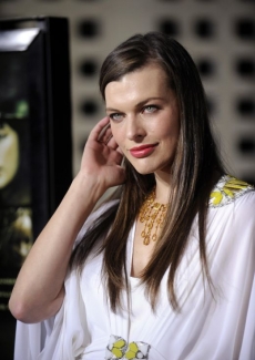 Mila Jovovichová se poprvé vdala už v šestnácti, sňatek byl zrušen.