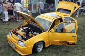 Tuningový sraz se zvrtl, policie řeší řadu deliktů. Ilustrační foto.