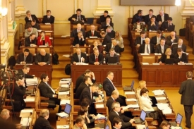 Spektrum známých tváří Poslanecké sněmovny se příliš nezmění.