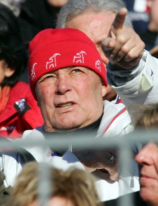 Slavn&yacute; lyžař Toni Sailer zemřel v ponděl&iacute; ve věku 73 let.