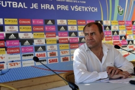 Kouč slovensk&eacute; fotbalov&eacute; reprezentace Vladim&iacute;r Weiss.