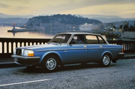 Britov&eacute; si pro j&iacute;zdu vybrali Volvo 240. Ilustračn&iacute; foto.
