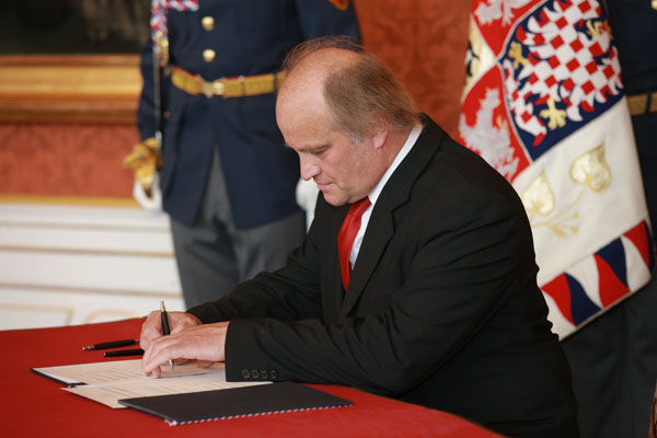Ministr Kocáb chce zákon protlačit sněmovnou ještě před volbami