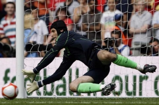 Petr Čech, brank&aacute;ř fotbalistů lond&yacute;nsk&eacute; Chelsea.