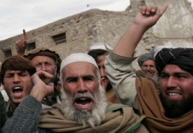 Afgh&aacute;nci rozhořčen&iacute; zab&iacute;jen&iacute;m civilistů při spojeneck&eacute;m bombardov&aacute;n&iacute;.