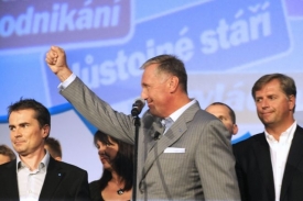 Mirek Topol&aacute;nek uk&aacute;zal program a zavelel k volebn&iacute;mu v&iacute;tězstv&iacute;.