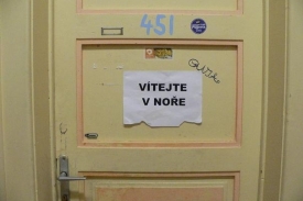 Pokoj na koleji si i letos mus&iacute; studenti vybojovat.