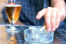 Slovenské restaurace mohou milovníky tabáku zcela vykázat z podniku. Slovenské restaurace mohou milovníky tabáku zcela vykázat z podniku.