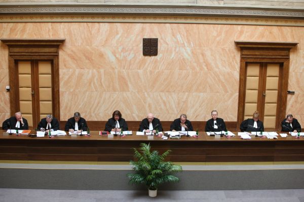 Nad Melčákovou stížností se podruhé ve dvou dnech sešli soudci. Nad Melčákovou stížností se podruhé ve dvou dnech sešli soudci.