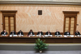 Nad Melč&aacute;kovou st&iacute;žnost&iacute; se podruh&eacute; ve dvou dnech se&scaron;li soudci.