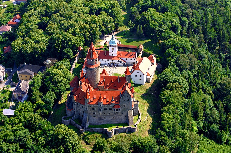 Bouzov nabízí akci k pohádce O princezně Jasněnce a létajícím ševci.
