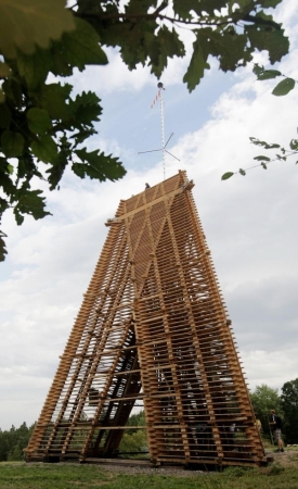 Obnovená rozhledna Bára podle návrhu architekta Martina Rajniše.