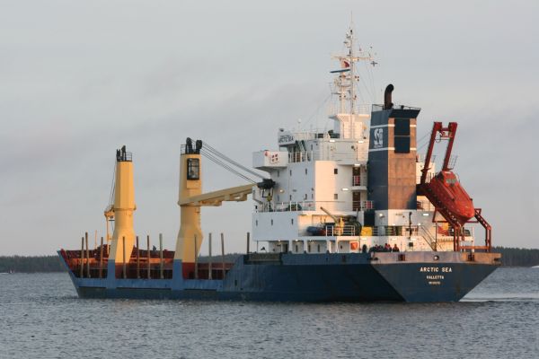Nedatované foto lodi Arctic Sea. Co převážela? Nejspíš zbraně.