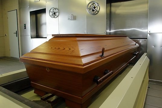Krematorium. Nechtěný závěr dovolené.