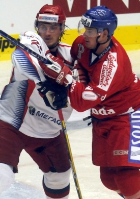 Roman Červenka z ČR (vpravo) a Rus Konstantin Kornějev.