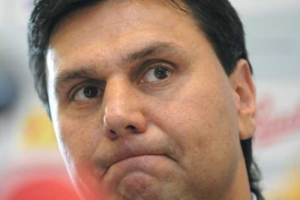 Tren&eacute;r česk&eacute; hokejov&eacute; reprezentace Vladim&iacute;r Růžička.