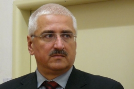 Senátor Pavel Trpák (ČSSD) čelí obžalobě za ublížení na zdraví.