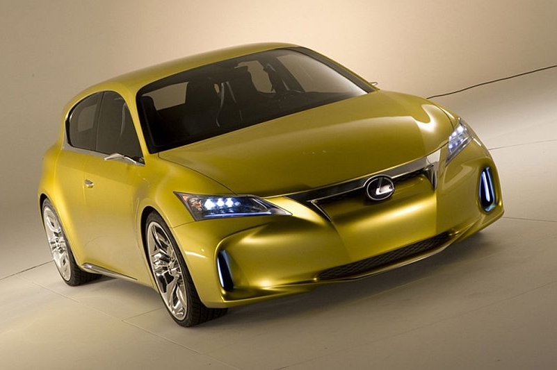 Lexus LF-Ch se představí na autosalonu ve Frankfurtu.