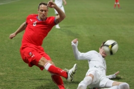 Jan Polák (vlevo) si několik měsíců fotbal nezahraje.