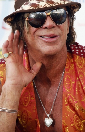 Mickey Rourke si botoxem znetvořil zvář.