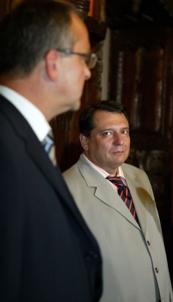 Jiří Paroubek si rýpl do exministra Kalouska.