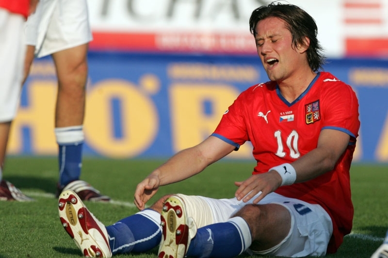Tomáš Rosický hrál první ostrý zápas po 592 dnech.