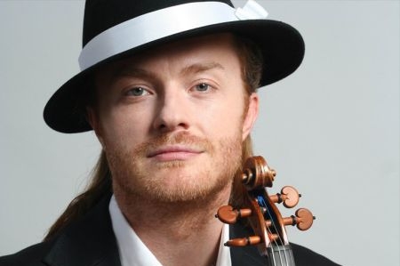 Pavel šporcl je nejnámějším českým houslistou mladé generace. 