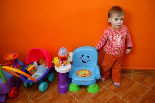 Dívka až po letech přiznala, kdo je otcem jejího dítěte.