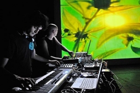 Na Speedstopu vystoupí pražský downtempo projekt Mythematika