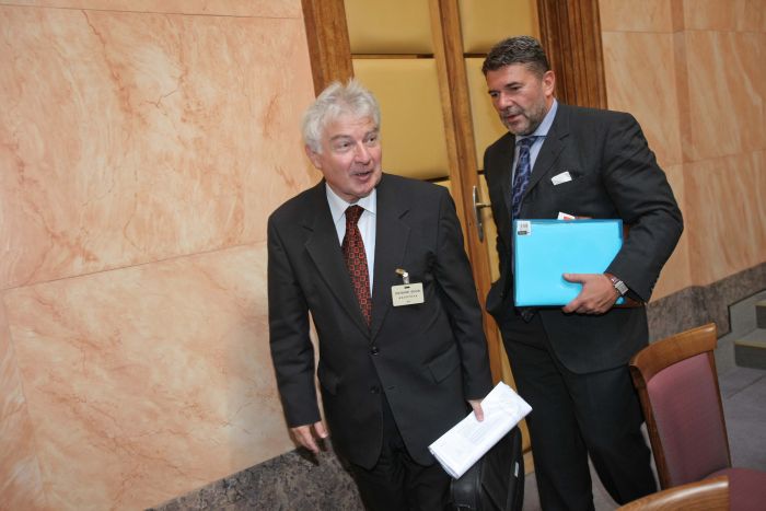 Poslanec Melčák nevyloučil vůbec nic. Čeká Česko další stížnost?