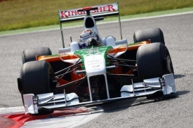 Adrian Sutil ze st&aacute;je Force India, v&iacute;těz druh&eacute;ho tr&eacute;ninku v Monze.
