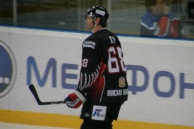 Jarom&iacute;r J&aacute;gr v dresu Omsku.