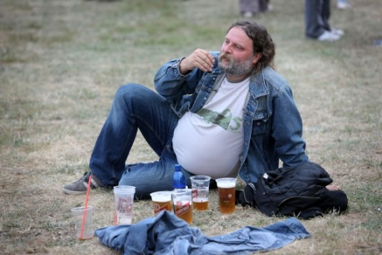 K dipozici byly des&iacute;tky občerstvovac&iacute;ch stanů a pivo za dobrou cenu.