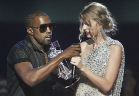 Taylor Swift a Kanye West.