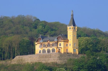 Zámek Větruše se po 19 měsících otevřel veřejnosti. Zámek Větruše se po 19 měsících otevřel veřejnosti.
