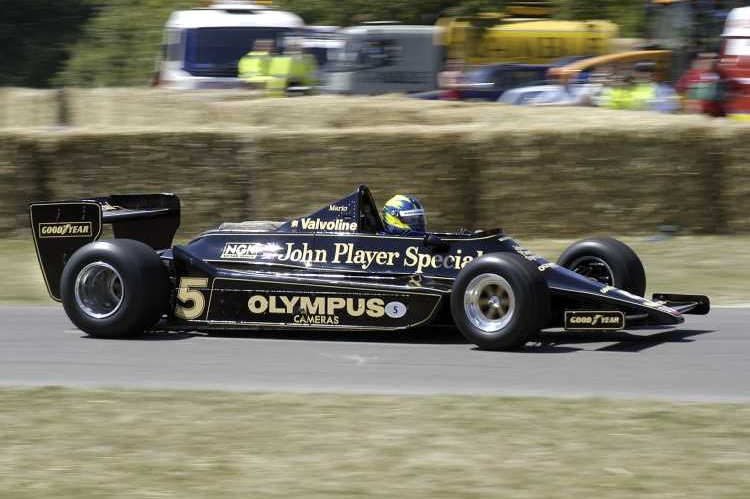 Monopost slavné stáje Lotus z roku 1978. Monopost slavné stáje Lotus z roku 1978.