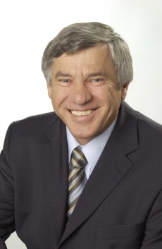 Alois Karl, poslanec za CSU.