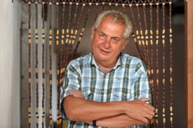 Současnou politickou situaci označil za šaškárnu a Kocourkov.