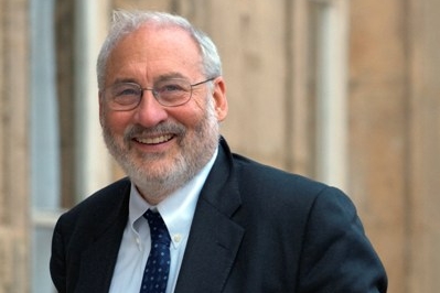 Profesor Kolumbijské univerzity, nobelista z r. 2001 Joseph Stiglitz.